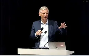 埃因霍温内部会议纪要流出——今晚状态回暖，社区盾使命明确，纪律约束更严格的简单介绍