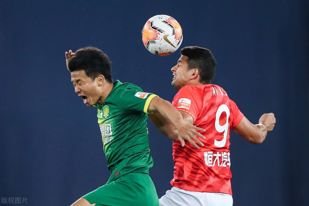 包含加时末段新奥尔良鹈鹕备战中超；调整名单细节曝光；态度坚定；更衣室氛围转暖的词条