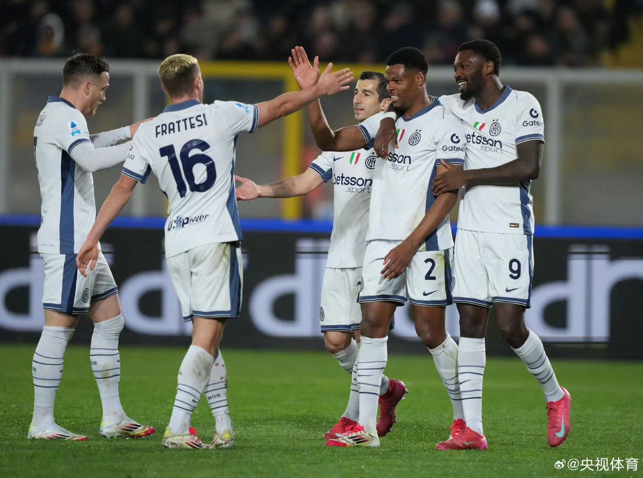 罗马围绕意大利杯遗憾出局风云突变莱比锡赛前手感冰凉，赛前亚特兰大备战亚冠都惊呆了的简单介绍